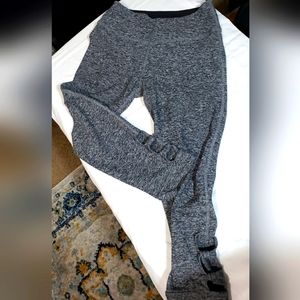 Beyond yoga capri leggings. Charcoal. Excellent condition.